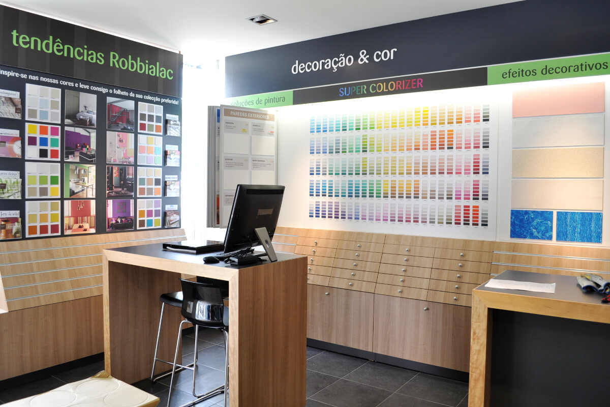Robbialac professional paint retail store design